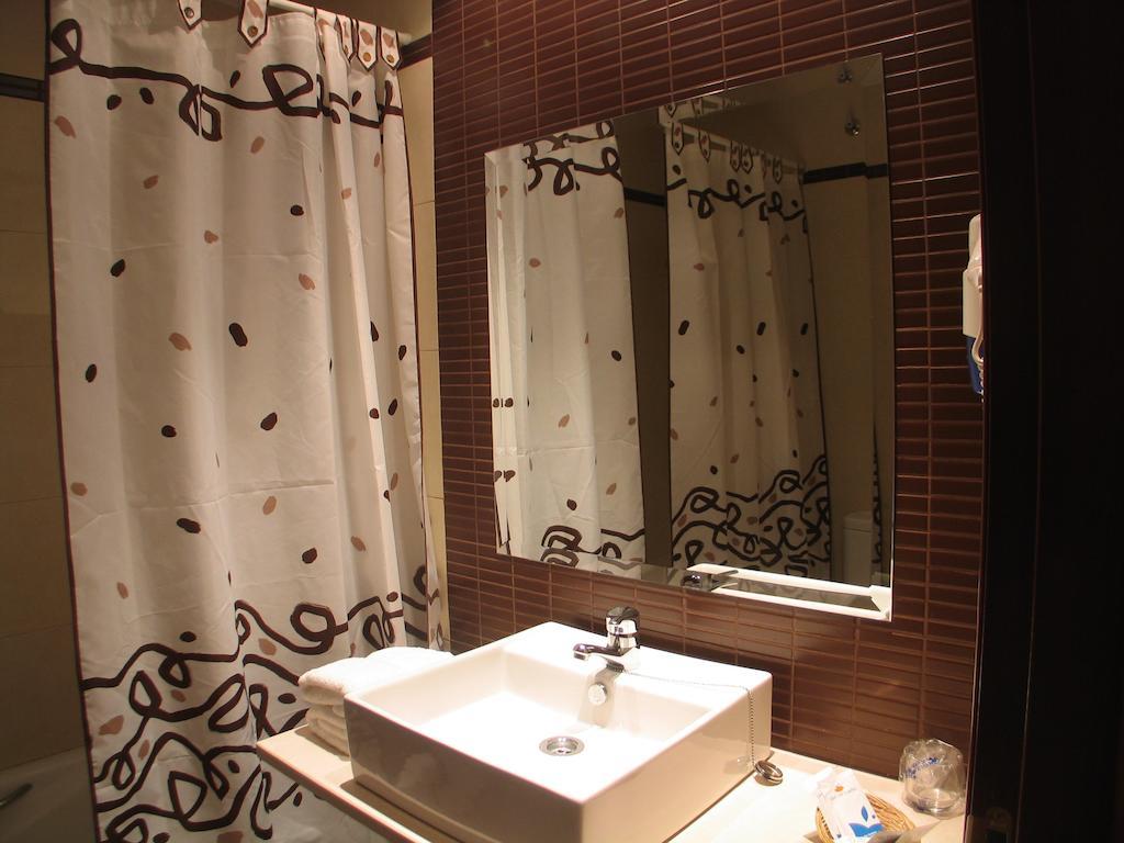 Hotel San Cristobal Cória Quarto foto