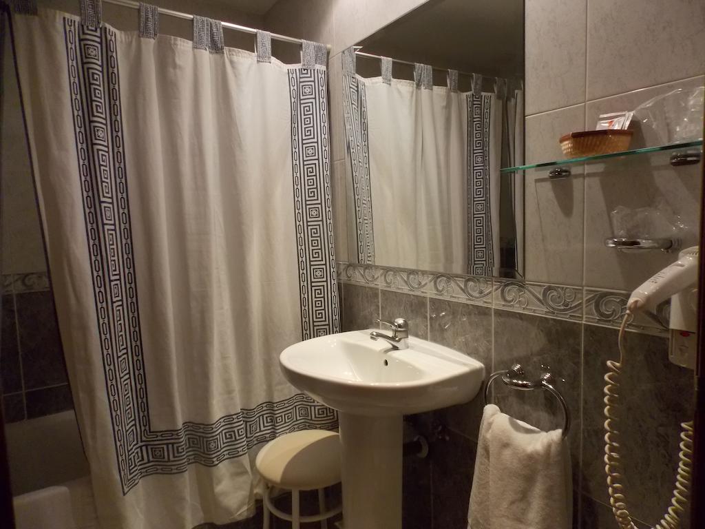 Hotel San Cristobal Cória Quarto foto